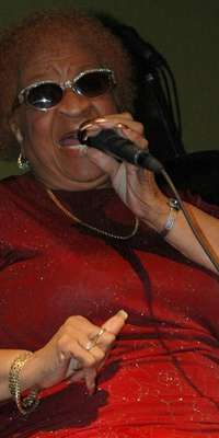 Alberta Adams, American blues singer., dies at age 97